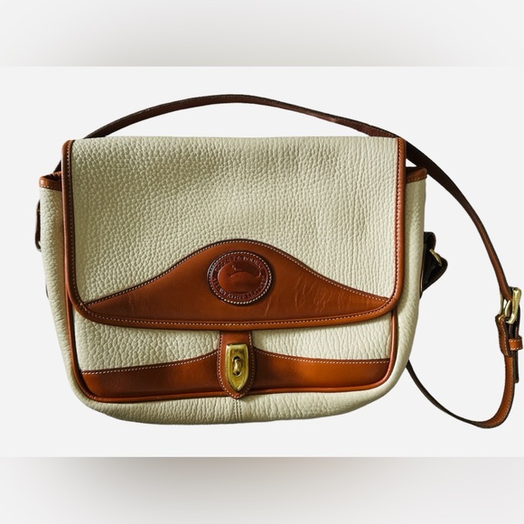Dooney and Bourke pebbled leather shoulder bag cream brown - Picture 1 of 6